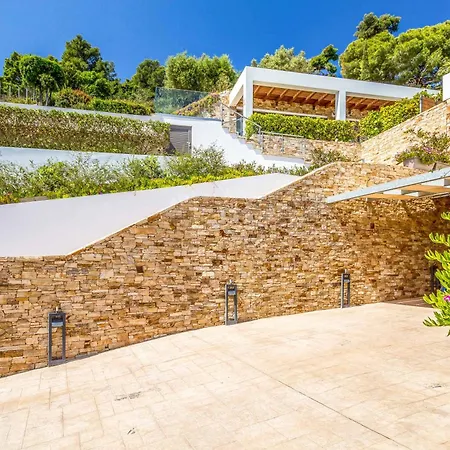 Vila Alkyonides Wing Marathiás